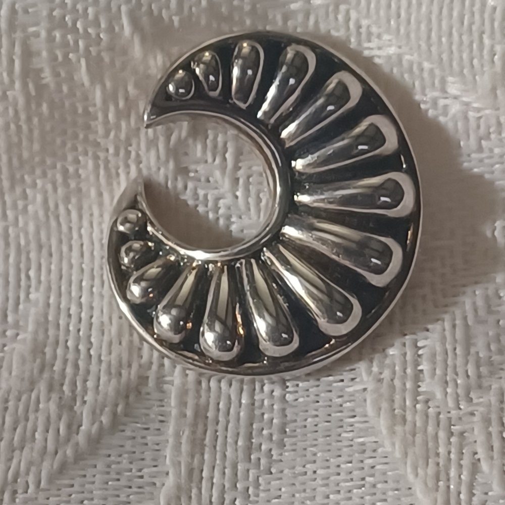 LAGOS Chi Chi Circle Earrings, Sterling Silver - Picture 3 of 9